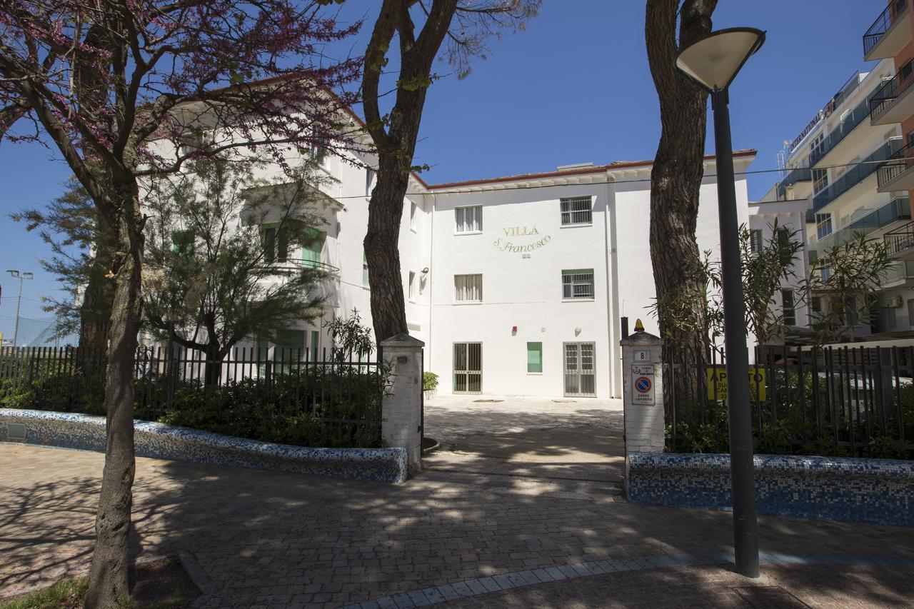Villa San Francesco ミザーノ・アドリアーティコ エクステリア 写真
