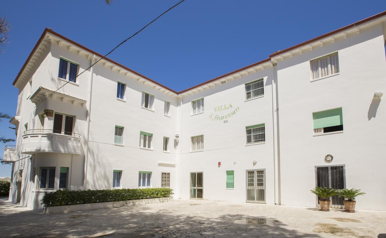 Villa San Francesco ミザーノ・アドリアーティコ エクステリア 写真